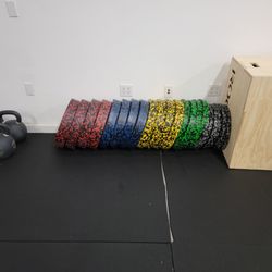 Rose City Rec Room - Giant poker chips?
