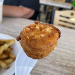 Sandy's at Plymouth Beach - Fried scallop