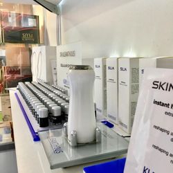 Dr. Kleanthous Kosmetik - Device and products