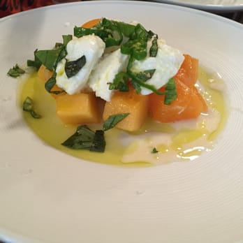 L'Aubergeade - melon and burrata - French Near Me - Paris, 75