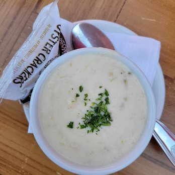 Moby Dick Restaurant - Clam chowder - American Near Me - Santa Barbara, California