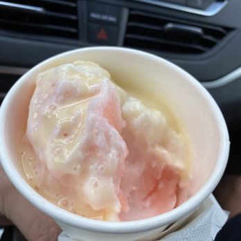 Mountain Magic Shave Ice - Guava & haupia with vanilla ice cream and haupia cream topping 7/2022 - Shaved Ice Near Me - Waianae, Hawaii Mountain Magic Shave Ice - Guava & haupia with vanilla ice cream and haupia cream topping 7/2022 - Shaved Ice Near Me - Waianae, Hawaii