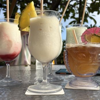 Duke's Waikiki - Lava float, piña colada, Mai Thai - Hawaiian Near Me - Honolulu, Hawaii