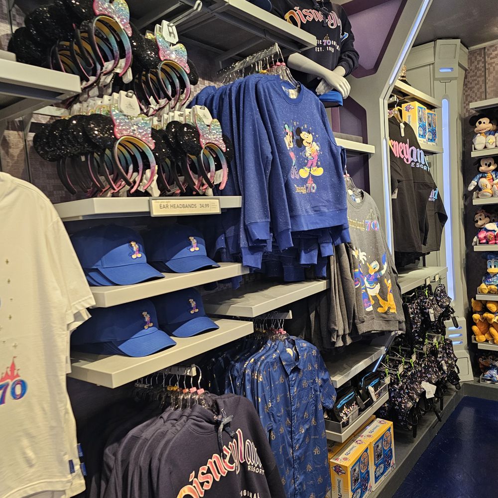 The Star Trader - The Star Trader - Gift Shops Near Me - Anaheim, California