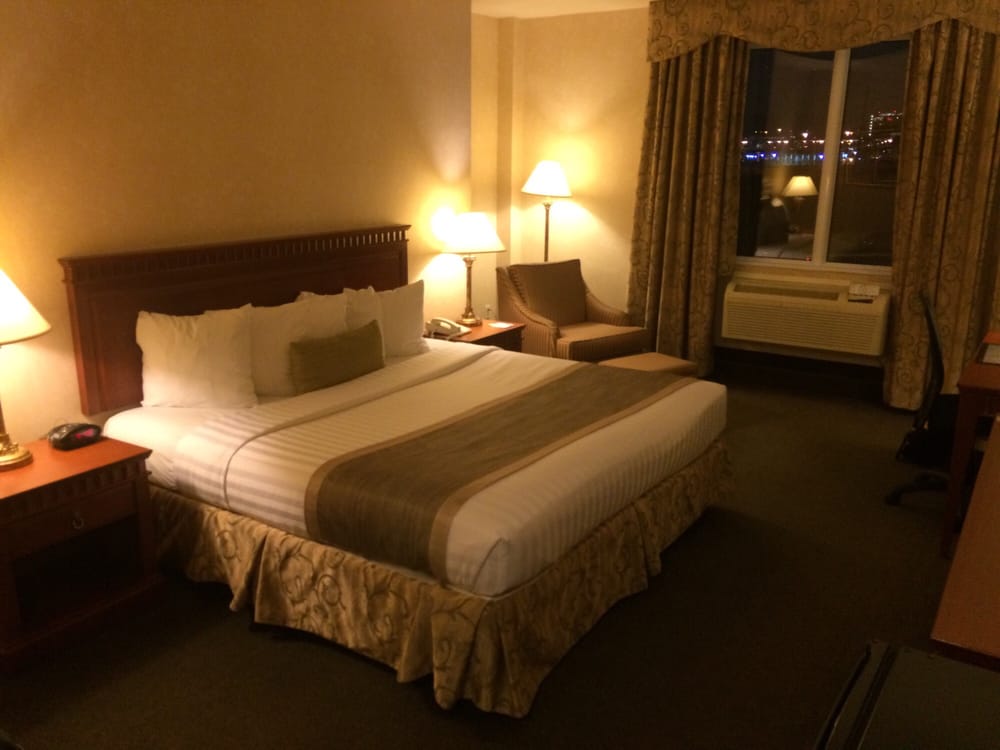 BEST WESTERN MONTREAL AIRPORT HOTEL FERMÉ 15 photos & 13 avis