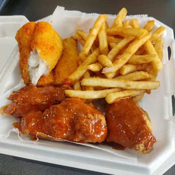 STICKY FINGERS KITCHEN - Wing and catfish combo - Fast Food Near Me - Carpentersville, Illinois STICKY FINGERS KITCHEN - Wing and catfish combo - Fast Food Near Me - Carpentersville, Illinois