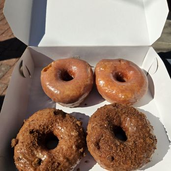 Rise Doughnuts - Brown butter vanilla bean (top) and Aztec cinnamon (bottom) - Donuts Near Me - Wilton, Connecticut
