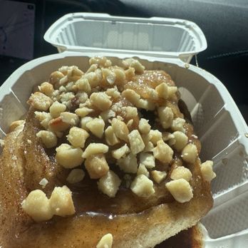 Cinnamon Roll Place - Bakeries Near Me - Kihei, Hawaii