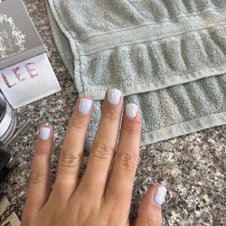 Universal Nails - So bad don't come here