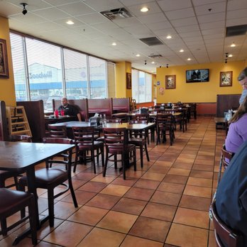 Thai Spice - Inside - Thai Near Me - Indianapolis, Indiana