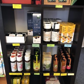 Heartland - a shelf of products for sale in a store - Grocery Near Me - San Francisco, California Heartland - a shelf of products for sale in a store - Grocery Near Me - San Francisco, California