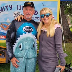 A Running Experience Club - Shark Week Water Station stop