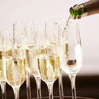 Shadow Nails - Free champagne, red wine and white wine for Christmas Eve - Nail Salons Near Me - Seattle, Washington Shadow Nails - Free champagne, red wine and white wine for Christmas Eve - Nail Salons Near Me - Seattle, Washington