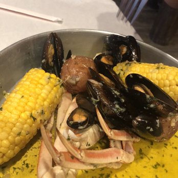 Autumn’s crab - Snow crab and black mussels combination - Seafood Near Me - Rockledge, Florida