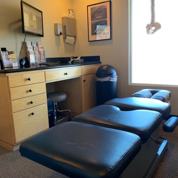 Ringer Chiropractic - Exam room - Chiropractors Near Me - Tracy, California Ringer Chiropractic - Exam room - Chiropractors Near Me - Tracy, California