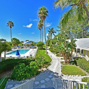 Wicker Inn - Pool and grounds - Hotels Near Me - Longboat Key, Florida Wicker Inn - Pool and grounds - Hotels Near Me - Longboat Key, Florida