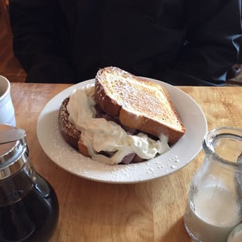 Corner Cafe - Breakfast & Brunch Near Me - Newport, Rhode Island