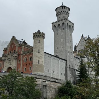 Schloss Neuschwanstein - Landmarks & Historical Buildings Near Me - Schwangau, BY