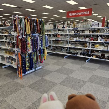 Savers - Clean and spacious! - Thrift Stores Near Me - Honolulu, Hawaii