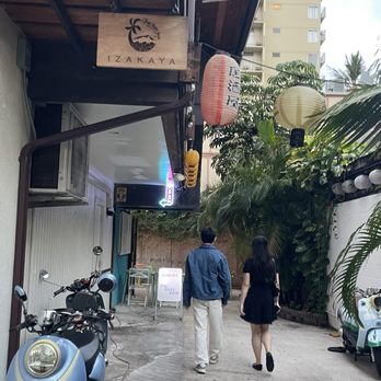Izakaya Pau Hana Base - Outside - Tapas/Small Plates Near Me - Honolulu, Hawaii