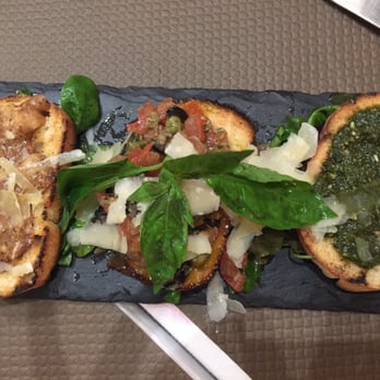 Gloria - Bruschetta - Italian Near Me - Paris, 75