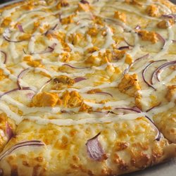 Cuivre River Pizza - Buffalo chicken pizza.