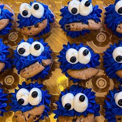 K.K. Sweets - Cookie Monster Cupcakes