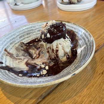 Julii - Desert to die for - French Near Me - North Bethesda, Maryland