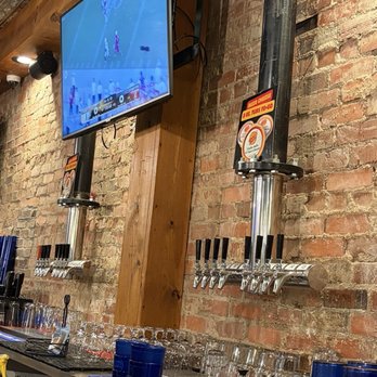 Apollo Pizza - Bar area - 16 taps - Pizza Near Me - Berea, Kentucky Apollo Pizza - Bar area - 16 taps - Pizza Near Me - Berea, Kentucky
