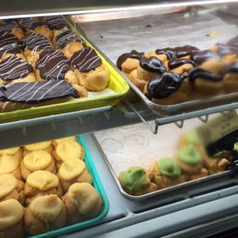 Liliha Bakery - u - Bakeries Near Me - Honolulu, Hawaii
