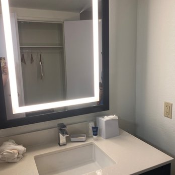 Four Points by Sheraton Raleigh Arena - Vanity sits outside the shower room. - Hotels Near Me - Raleigh, North Carolina Four Points by Sheraton Raleigh Arena - Vanity sits outside the shower room. - Hotels Near Me - Raleigh, North Carolina