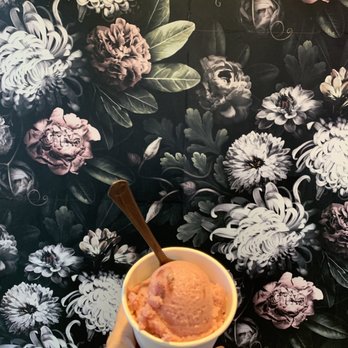 Doe Donuts - Strawberry balsamic ice cream - Donuts Near Me - Portland, Oregon