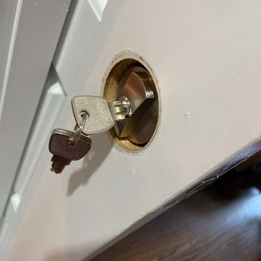 Direct Locksmith Services - Frame of lock fell, lock is now wiggly in the circle. Won't fix it not will he stand by his work - Keys & Locksmiths Near Me