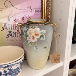 Monona Antiques