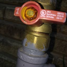 One picture of the broken valve