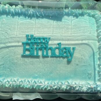 Super One - the backup cake, still very pretty - Delis Near Me - International Falls, Minnesota