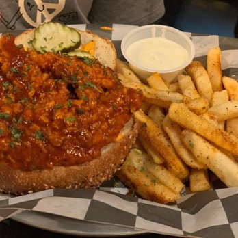 Cajun Craft - Nashville fried chicken sandwich - Cajun/Creole Near Me - Waco, Texas Cajun Craft - Nashville fried chicken sandwich - Cajun/Creole Near Me - Waco, Texas