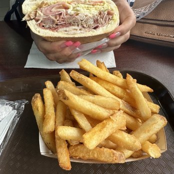 Rico Pan Bakery - Rico pan and fries - Sandwiches Near Me - Río Grande, Puerto Rico Rico Pan Bakery - Rico pan and fries - Sandwiches Near Me - Río Grande, Puerto Rico