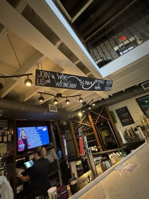 Aunt Catfish's On the River by null