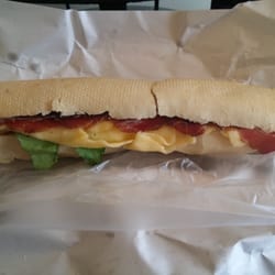 Queso y Crudo - Sandwich de bondiola, queso, lechu y tomate