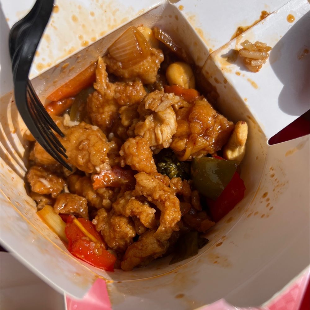 Wok In - Cashew chicken - Fast Food Near Me - Leixlip, KE Wok In - Cashew chicken - Fast Food Near Me - Leixlip, KE