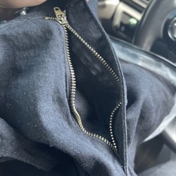 Maria's Tailor Shop - The zip that she never fixed and when I told her she did not fix it she tried to tell my that these are not the pants and she did fix it
