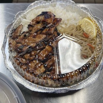 Smokin' Sammich - Pork belly rice and noodle bowl - Smokehouse Near Me - Las Vegas, Nevada Smokin' Sammich - Pork belly rice and noodle bowl - Smokehouse Near Me - Las Vegas, Nevada