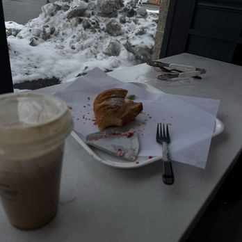 Paris Baguette - Vanilla Sweet Cream Cold Brew with milk and Strawberry Croissant - Donuts Near Me - Germantown, Maryland Paris Baguette - Vanilla Sweet Cream Cold Brew with milk and Strawberry Croissant - Donuts Near Me - Germantown, Maryland