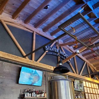 Silver Moon Brewing - Pub - Breweries Near Me - Bend, Oregon Silver Moon Brewing - Pub - Breweries Near Me - Bend, Oregon