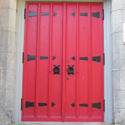 Bowen Cooperative Nursery School - The big red entrance door