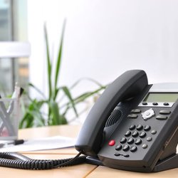 Celerity Telecom - Hosted PBX Polycom Ip330