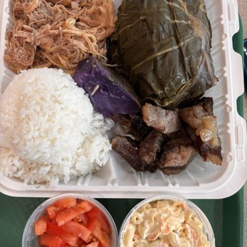 Young's Fish Market - Combination plate. Kahlúa pork, laulau, oxtail, rice , Loni salmon side Mac salad - Hawaiian Near Me - Honolulu, Hawaii