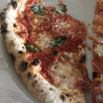 Brick Fire Tavern - Margarita pizza (super meh) - Pizza Near Me - Honolulu, Hawaii Brick Fire Tavern - Margarita pizza (super meh) - Pizza Near Me - Honolulu, Hawaii