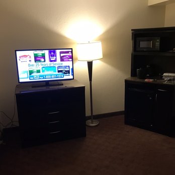 Clarion Inn & Suites Central Clearwater Beach - Hotels Near Me - Clearwater, Florida